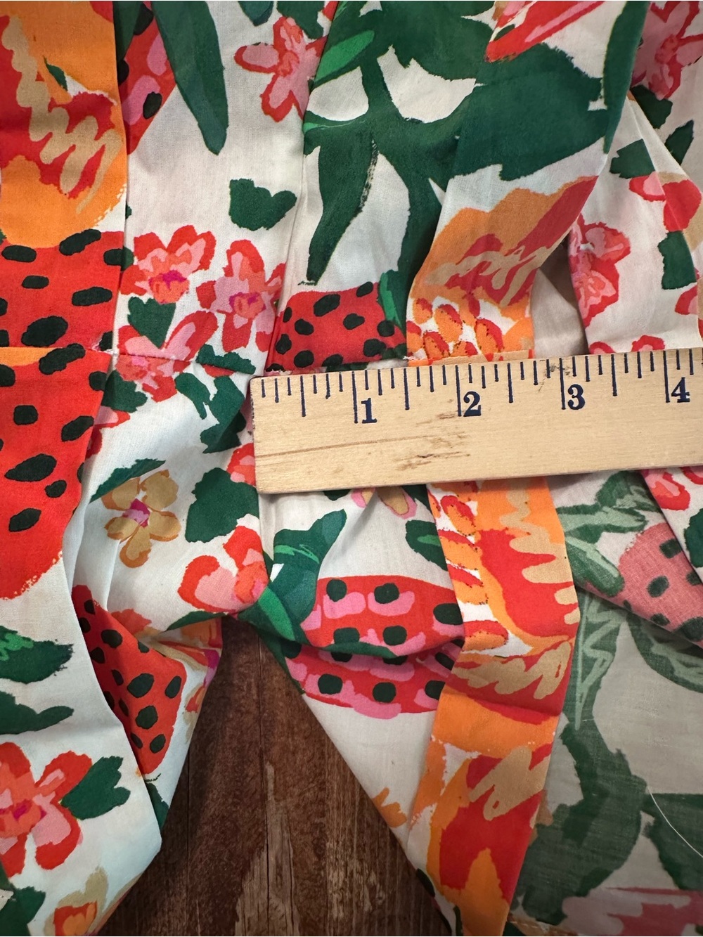 FARM Rio Flowerful Sketch Floral V-Neck Romper with Strawberry White Women Med - Picture 13 of 15
